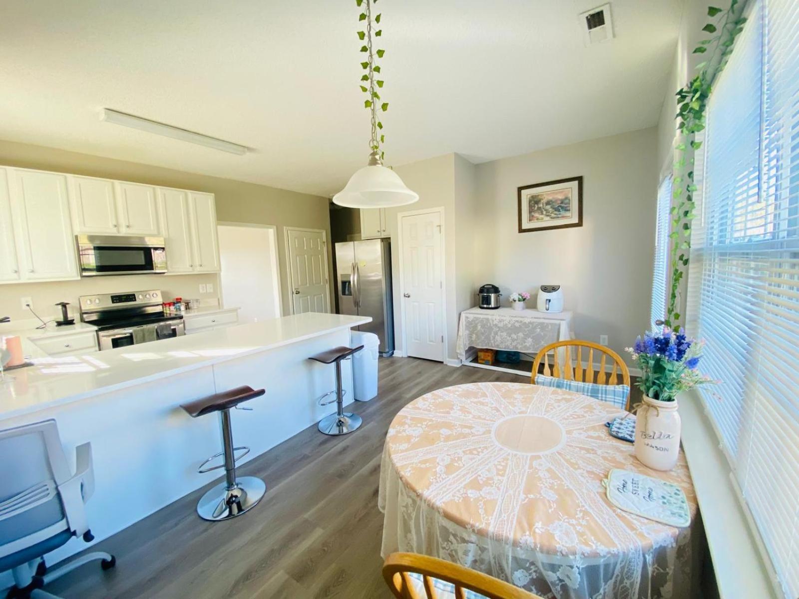 Spacious Room With Shared Bathroom Raleigh Esterno foto